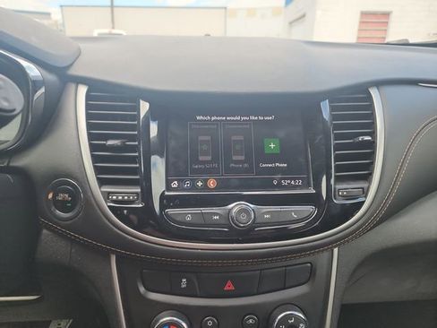 Used 2021 Chevrolet Trax LT w/ Driver Confidence Package FWD image 23
