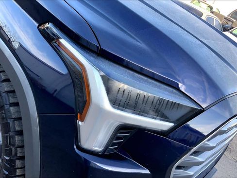 Used 2023 Toyota Sequoia Limited image 28