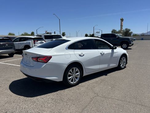 Used 2022 Chevrolet Malibu LT FWD image 4