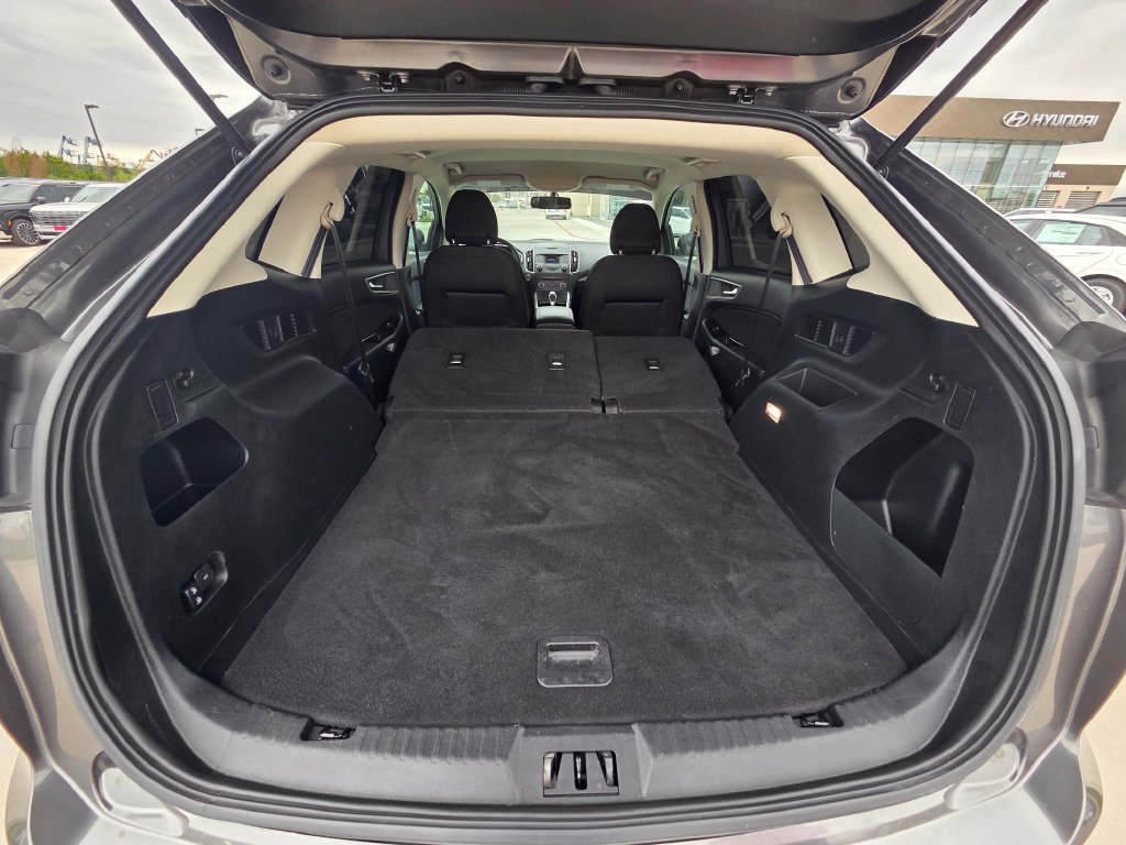 Used 2018 Ford Edge SEL FWD image 26