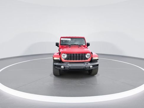 Used 2025 Jeep Gladiator Sport image 3