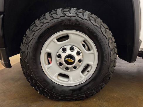 Used 2023 Chevrolet Silverado 2500 W/T w/ WT Convenience Package AWD/4WD image 48