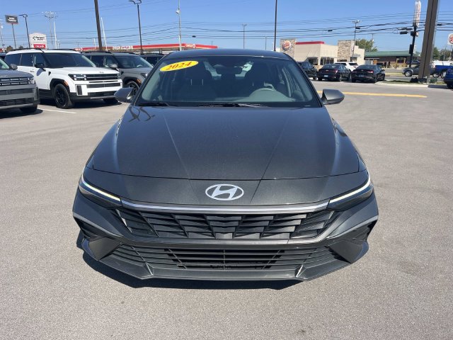 Certified 2024 Hyundai Elantra SEL FWD image 8