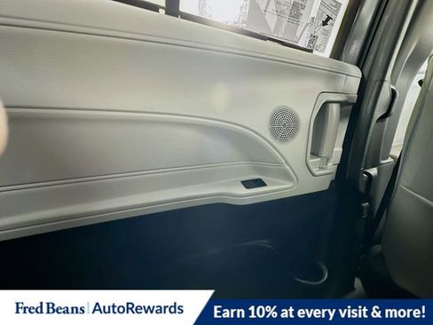 New 2026 Toyota Sienna XLE image 24