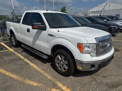 Used 2014 Ford F150 XLT w/ XLT Chrome Package RWD image 6