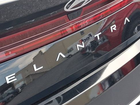Certified 2024 Hyundai Elantra Blue FWD image 31