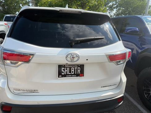 Used 2015 Toyota Highlander Limited Platinum AWD/4WD image 8