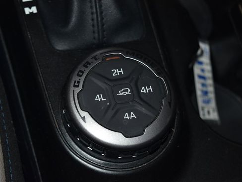 Used 2022 Ford Bronco Wildtrak image 16