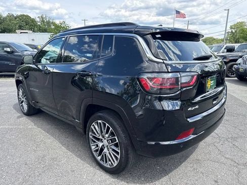 Used 2023 Jeep Compass Limited w/ Elite Group AWD/4WD image 16