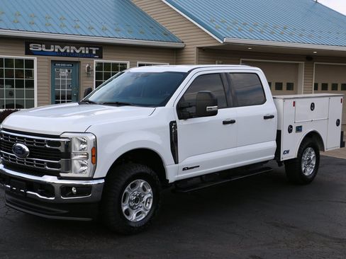 Used 2025 Ford F250 XLT w/ FX4 Off-Road Package AWD/4WD image 1
