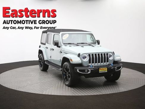 Used 2023 Jeep Wrangler Unlimited Sahara w/ Cold Weather Group AWD/4WD image 50