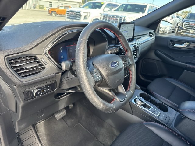 Used 2025 Ford Escape ST-Line Select AWD/4WD image 10