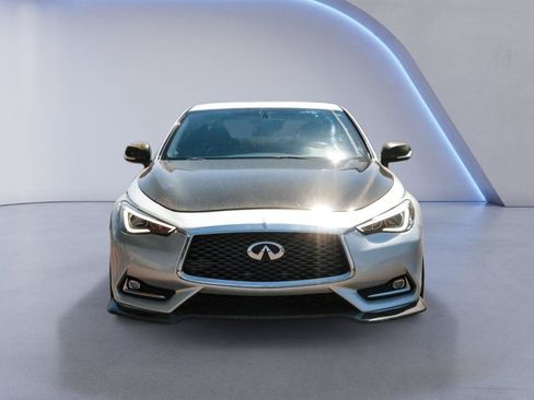 Used 2018 INFINITI Q60 3.0t Luxe RWD image 2