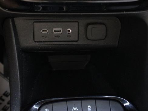 Used 2023 Buick Encore GX Select FWD image 37
