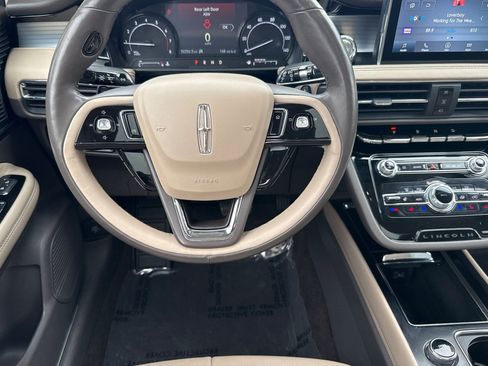 Used 2022 Lincoln Corsair FWD w/ Premium Package image 15