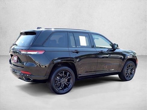 Used 2023 Jeep Grand Cherokee 30th Anniversary AWD/4WD image 4