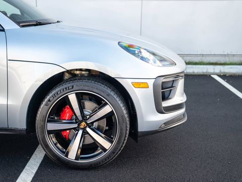 New 2026 Porsche Macan S AWD/4WD image 9