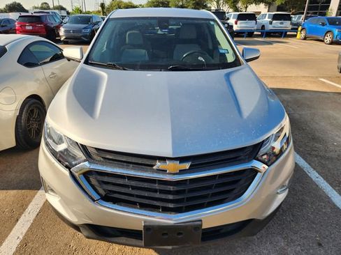 Used 2020 Chevrolet Equinox LT FWD image 2