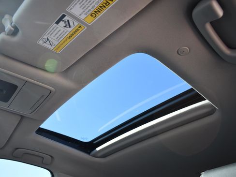 Used 2025 Honda CR-V EX-L image 12