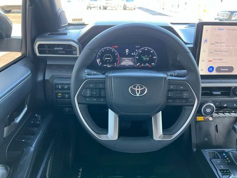 Used 2024 Toyota Tacoma Limited w/ Limited Package (LT) image 37