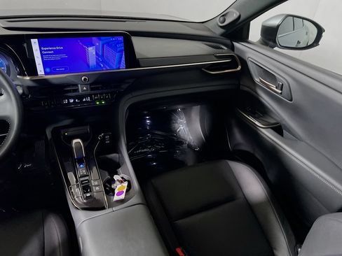 Certified 2025 Toyota Crown AWD/4WD image 20