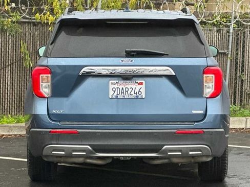 Used 2020 Ford Explorer XLT w/ Equipment Group 202A image 8