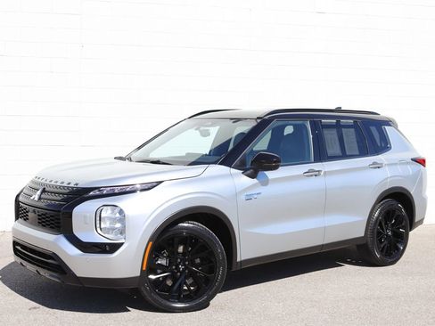 Used 2025 Mitsubishi Outlander SEL Black Edition AWD/4WD image 21