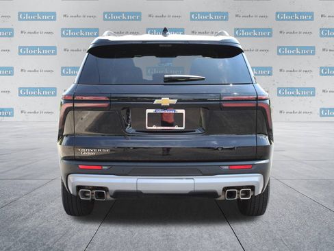 Used 2026 Chevrolet Traverse LT w/ Driver Confidence Package FWD image 7