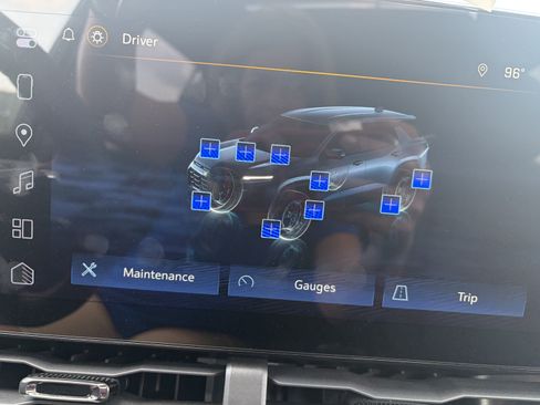 Used 2025 Chevrolet Equinox RS w/ Safety and Technology Package AWD/4WD image 22