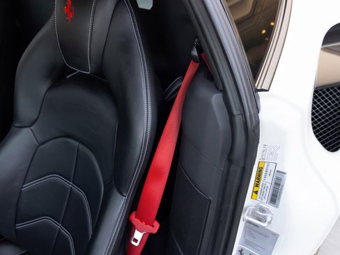 Used 2018 Ferrari 488 GTB RWD image 58