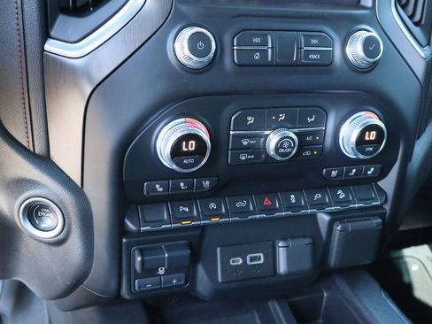 Used 2021 GMC Sierra 1500 AT4 w/ AT4 Premium Package image 17