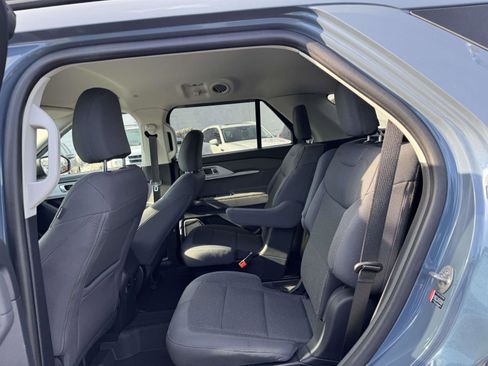 Used 2025 Ford Explorer Active image 10