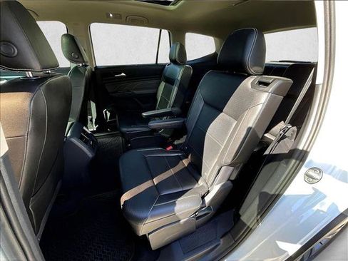 Used 2021 Volkswagen Atlas SE w/ Panoramic Sunroof Package image 28