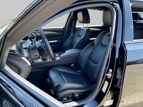 Used 2025 Cadillac CT5 Sport RWD image 8