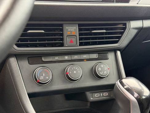 Certified 2024 Volkswagen Jetta S FWD image 19