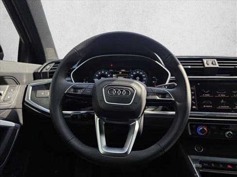 Certified 2025 Audi Q3 2.0T Premium w/ Convenience Package AWD/4WD image 20