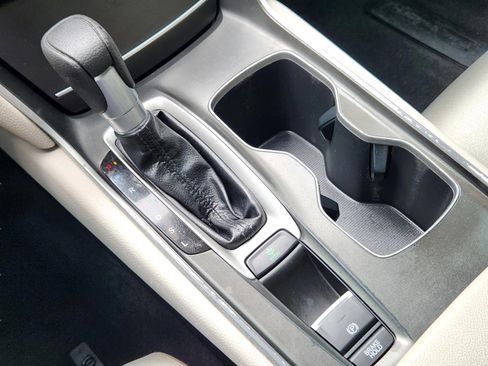 Used 2018 Honda Accord LX image 14