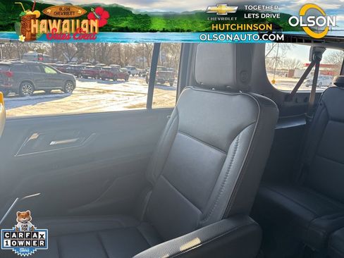 Used 2025 GMC Yukon XL Denali image 36