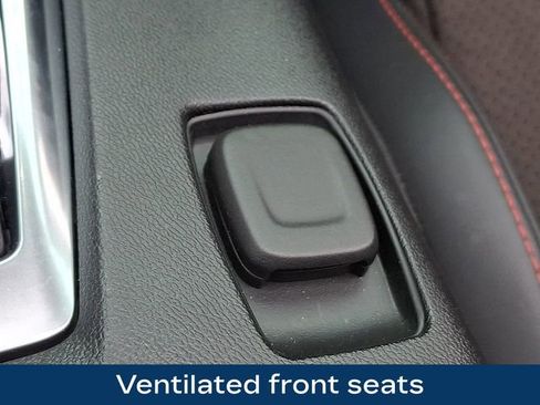 Used 2022 Chevrolet Camaro ZL1 RWD image 17