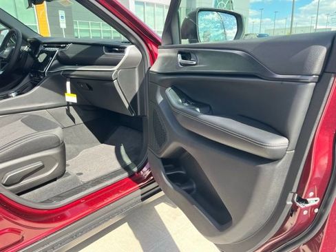 New 2025 Jeep Grand Cherokee Laredo image 21