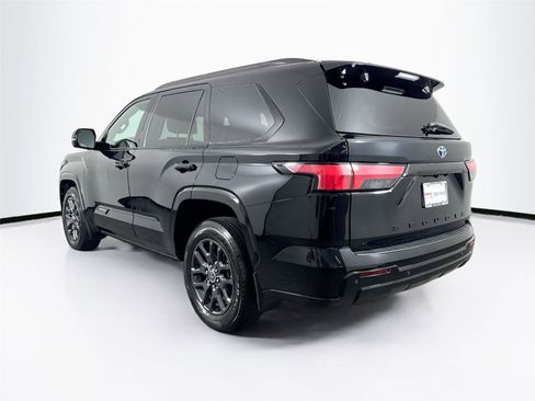 Certified 2023 Toyota Sequoia Platinum AWD/4WD image 13