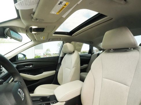Used 2025 Honda Accord SE image 21