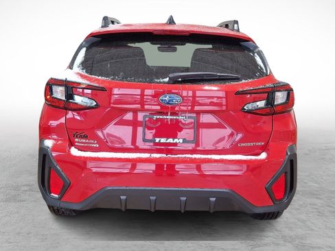 Used 2024 Subaru Crosstrek 2.0i Premium image 5