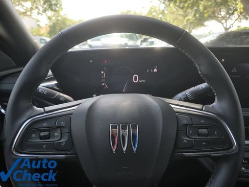 Used 2024 Buick Envista Preferred w/ Convenience I Package FWD image 20