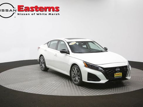 Used 2024 Nissan Altima 2.0 SR FWD image 48