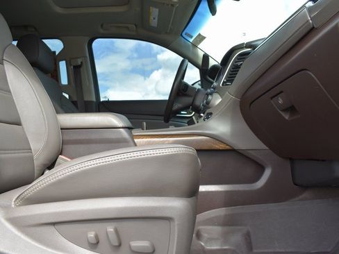 Used 2019 GMC Yukon Denali w/ Denali Ultimate Package AWD/4WD image 11