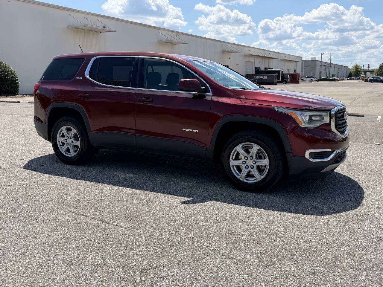 Used 2018 GMC Acadia SLE FWD image 6
