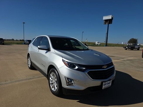 Used 2020 Chevrolet Equinox LT image 4