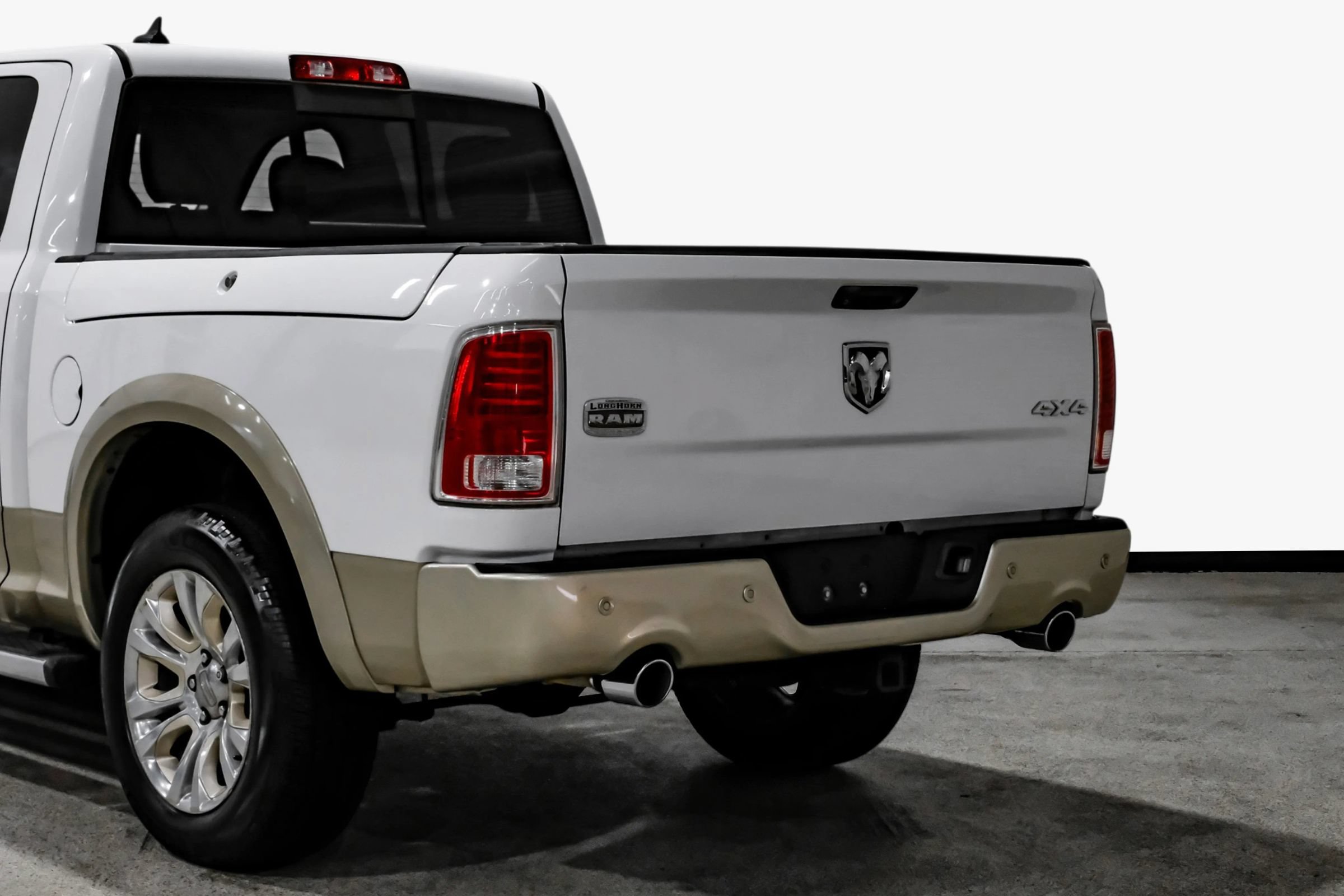 Used 2014 RAM 1500 Laramie Longhorn w/ Convenience Group AWD/4WD image 17