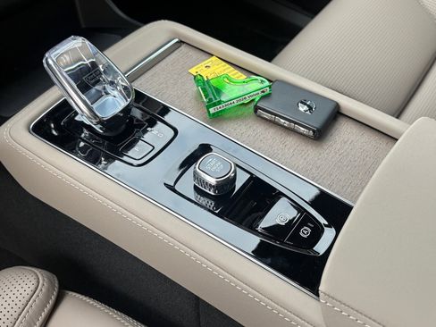 New 2026 Volvo XC90 B6 Ultra w/ Lounge Package image 13